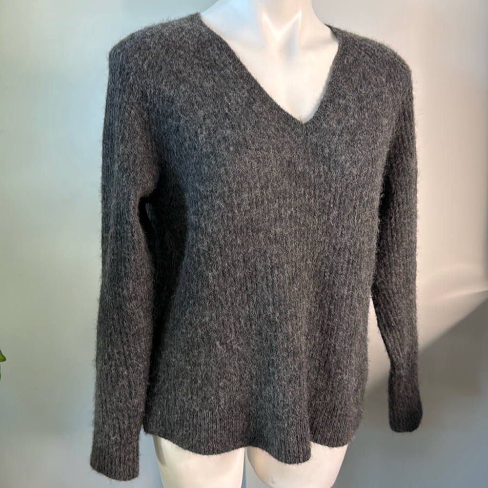Everlane Alpaca Sweater EUC size large